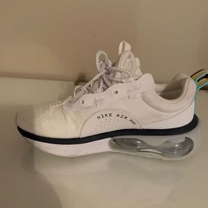 Nike Air Max (worn once)